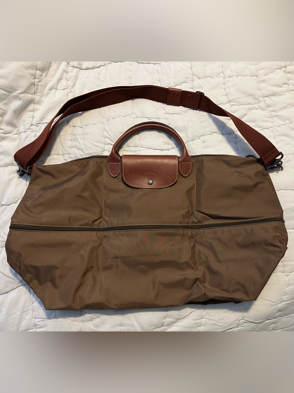 Longchamp Extendable Travel Bag with Adjustable Strap